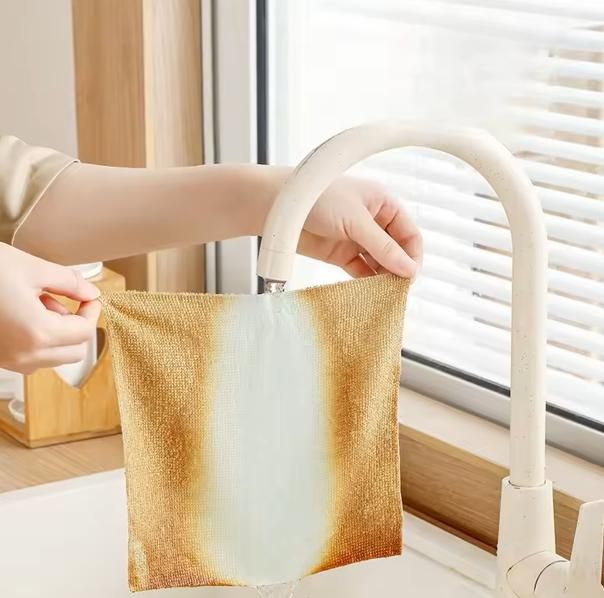 Eco-Friendly Disposable Cleaning Towel Roll โ 40 Pcs Strong Absorbent Paper Towels for Kitchen & Multi-Surface Cleaning